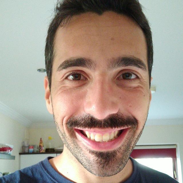 Ricercatore in Biologia Molecolare e Cellulare propone lezioni in diversi campi della Biologia