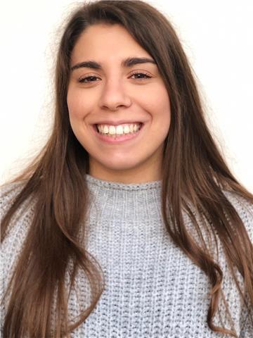 Estudiante nativa hablante italiana imparte repeticiones de gramática y literatura italianas. también disponible para conversaciones destinadas a mejorar el idioma y la pronunciación