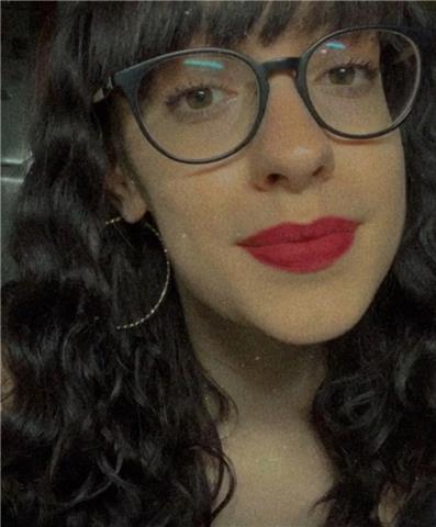 Sono una studentessa del quinto anno del liceo linguistico con una buona conoscenza della lingua inglese ed offro ripetizioni a studenti di elementari, medie e superiori