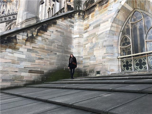 Babysitting or english classes in barcelona, what else?