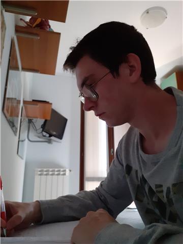 Offro lezioni di pianoforte