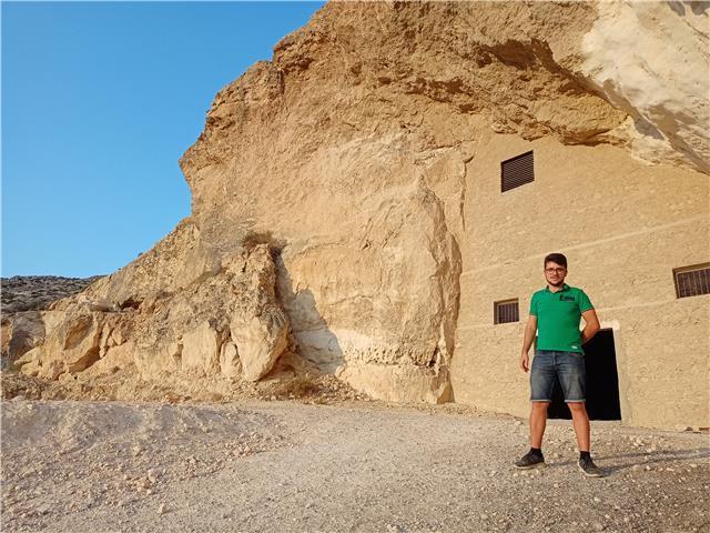 Clases particulares a todos los niveles. amplia variedad de asignaturas, con especialidad en la rama de ciencias