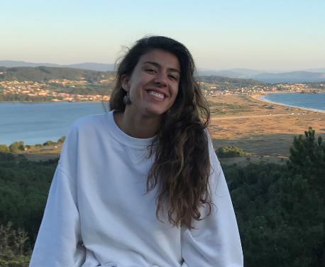 Doy clases de biología, matemáticas, inglés, lengua y francés