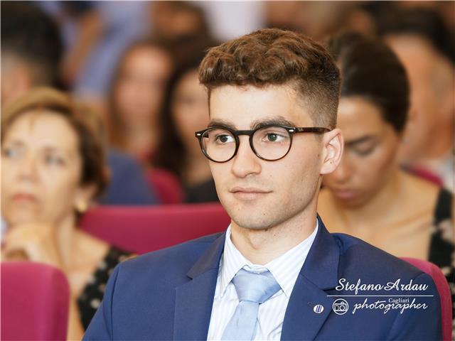 Specializzando in finanza, laureato in economia e gestione aziendale