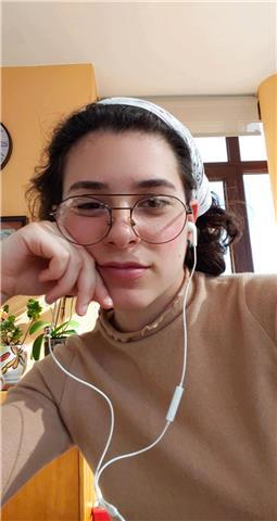 Profesora de inglés ofrece clases particulares tanto teoricas cómo prácticas a personas desde 3 años hasta 4 e.s.o en madrid