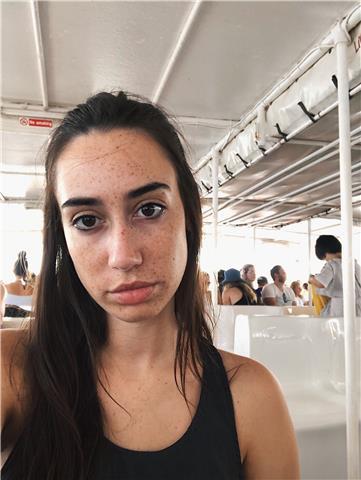 Ragazza di 20 anni diplomata al Liceo e frequentante l’università offre ripetizioni a ragazzi delle elementari, medie e prime superiori