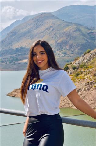 Insegnante di inglese certificata c2 cambridge, con esperienza di oltre un anno, offro lezioni di inglese per persone di qualunque età!