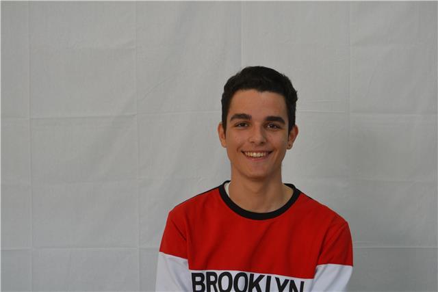 Doy clases de lengua inglesa para primer y segundo ciclo de eso, matemáticas para primer ciclo de la eso y cualquier asignatura de primaria