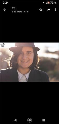 Poeta joven, estudiante de comunicación audiovisual (4°), clases castellano hasta bachiller (incluido)