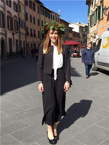 Laureata con lode in Italianistica offre lezioni private di italiano, latino, storia e geografia per alunni del scuole elementari, medie e superiori