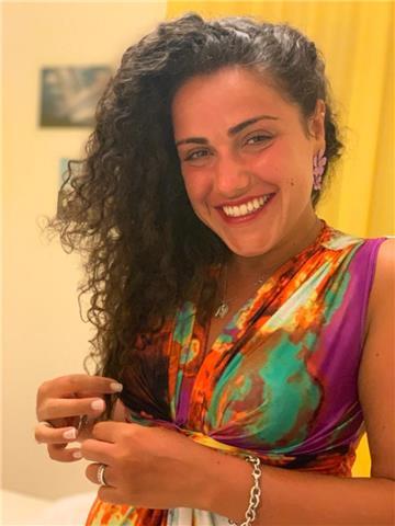 Insegnante di lingua francese, inglese e spagnola, impartisce lezioni private per colmare ogni tipo di lacuna linguistica