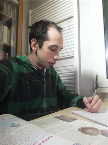 Laureato magistrale con 110 offre lezioni di storia, filosofia e antropologia