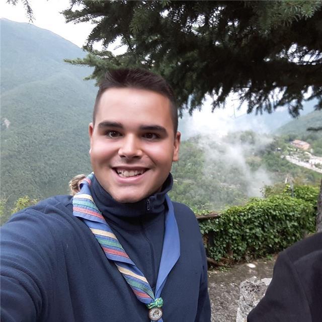 Ragazzo di 19 anni diplomato al liceo scientifico con 100 e lode, offre ripetizioni di materie scientifiche ormai da 2 anni