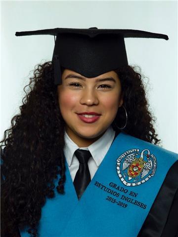 Titulada en máster de profesorado y graduada en estudios ingleses ofrece clases particulares de inglés