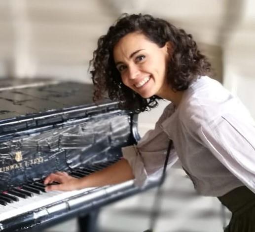 Insegnante di Pianoforte e teoria musicale