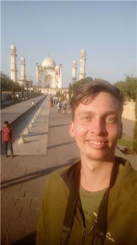 Would you like to have english conversational classes with a native speaker?