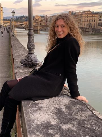 Frequentante università di medicina, offre ripetizioni di materie scientifiche a bologna