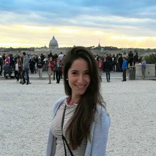 Biologa con experiencia en clases particulares de inglés, matemáticas, biología, lengua, física y química