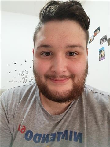 Ragazzo 22enne offre ripetizioni per ragazzi di medie/liceo in matematica, scienze, chimica, biologia, geometria