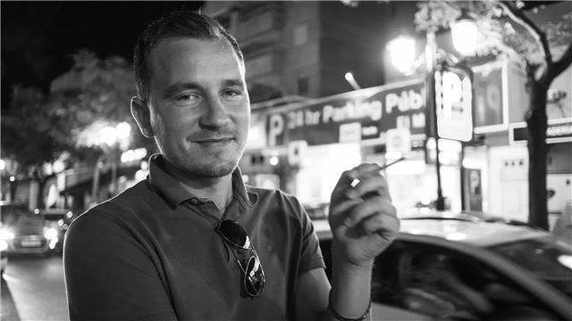 Tengo suficiente paciencia para sacar desde el nivel 0, o incluso por debajo, en cuanto al nivel de conocimientos fotográficos de