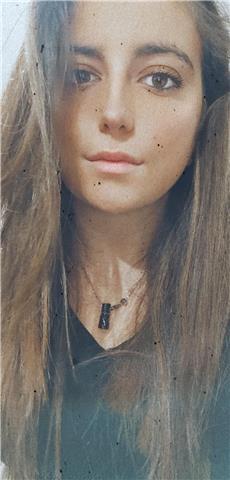 Ragazza madrelingua di italiano offre lezioni di italiano. Sia di letteratura che per conversazioni per chi vuole imparare la lingua