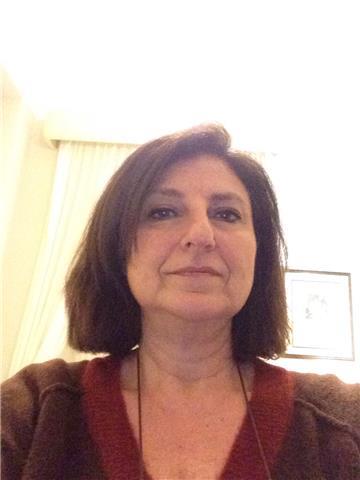 Laureata in scienze politiche con indirizzo storico