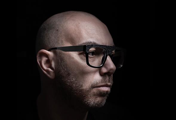 Soy profesor certificado en ableton live y doy clases por online,me dedico a componer música para empresas de publicidad y cinematográfica