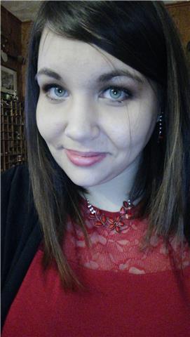 Laureata in scienze e tecniche psicologiche. offre lezioni di scienze umane(psicologia, sociologia, pedagogia, antropologia culturale) ma anche di biologia del corpo umano a ragazzi delle scuole superiori e a bambini delle scuole medie ed elementari offro