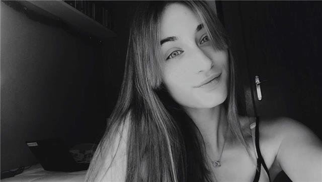 Chica de 17 años que quiere dar clase a chicos/as estudiantes de eso/primaria