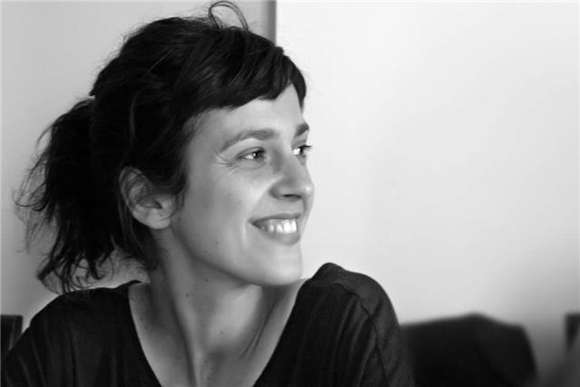 Licenciada en geografía e historia, especialidad historia del arte, imparte clases de apoyo primaria, eso y bachillerato