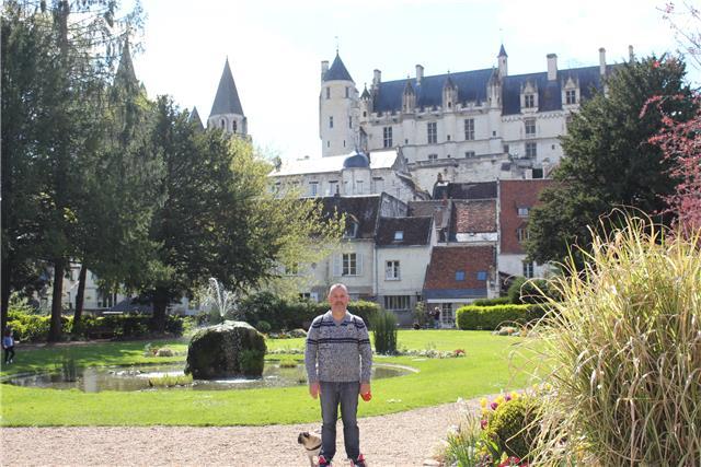 Bonjour. Je suis ton future Prof de Français. A trés bientôt j´espére