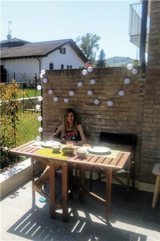 Laureata in lingue e letterature straniere offro lezioni di inglese, francese e spagnolo. 
Dispongo anche del materiale didattico per le diversi fasi d’apprendimento che vanno da beginner a studente avanzato