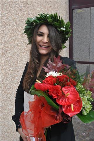 Studentessa laureata in Scienze delle Comunicazione
