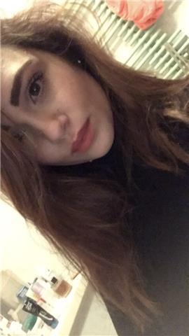 Sono una ragazza di 19 anni, aiuto per i compiti e do ripetizioni di matematica, inglese e spagnolo