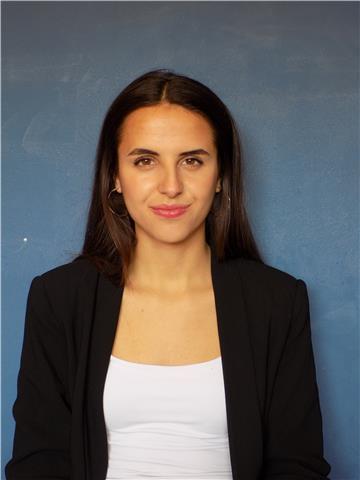 Profesora de francés y apoyo de clases de primaria y eso (sociales)