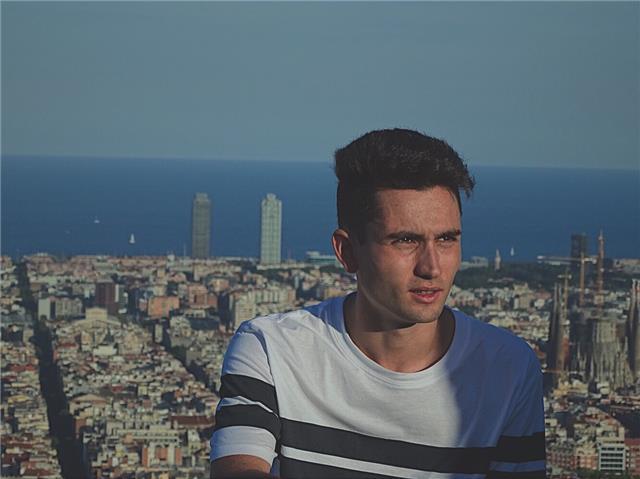 Alumno de 3 curso en ingeniería industrial apto para dar clases en matemáticas, física, química, dibujo técnico para alumnos de eso y bachillerato