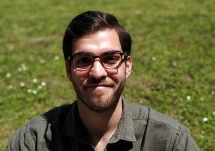 Doy clases de matemáticas para alumnos de primaria y secundaria, soy estudiante de derecho y ade