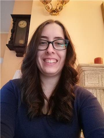 Laureata in spagnolo offre lezioni di grammatica per studenti e adulti di diverse età