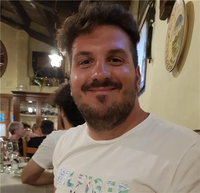 studente di Chimica e Tecnologie Farmaceutiche offre ripetizioni per ragazzi/e fino alle superiori di matematica e scienze
