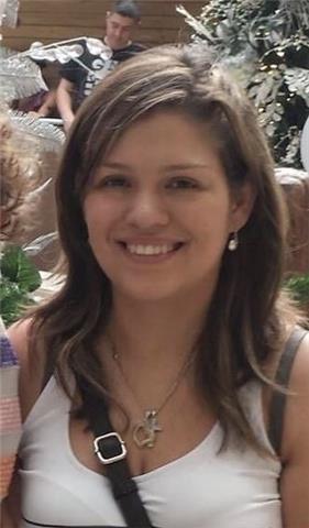 Soy una persona organizada y paciente a la hora de explicar, me hago entender con facilidad y busco siempre metodologías que hagan más sencillos los procesos, ya que considero que en matemáticas es muy importante para entender la dinámica.

aunque también