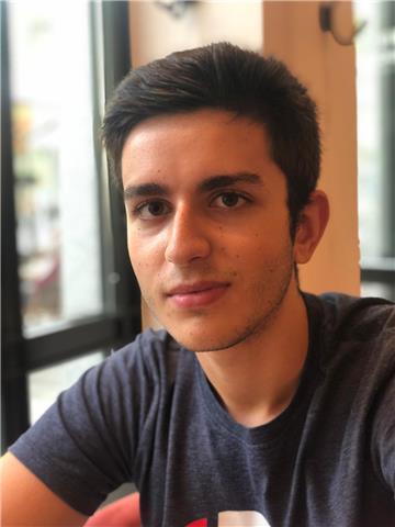 Estudiante de ingeniería decidido a ayudar a alumnos de la ESO y bachillerato