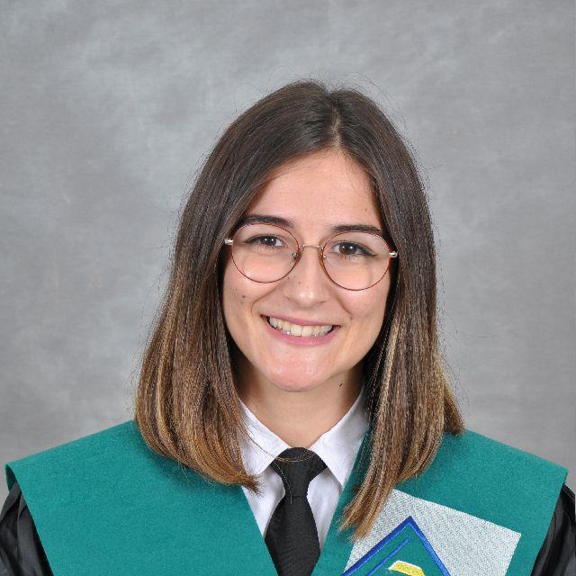 Soy graduada en magisterio infantil por la universidad de alicante. tengo experiencia en la realización de clases particulares ya que llevo varios años dándolas a diferentes edades