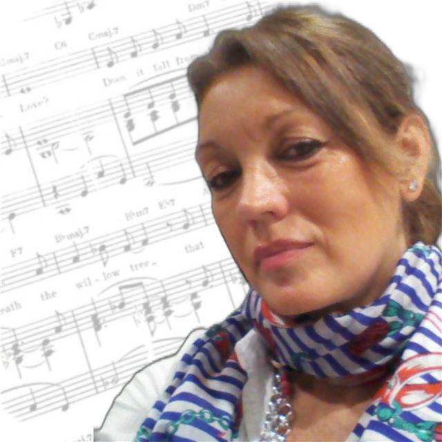 Profesora superior. clases a domicilio. 30 años de experiencia. todos los niveles y edades