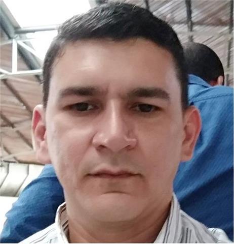 Profesor de inglés con 25 años de experiencia ofrece sus servicios para ayudarle a mejorar sus conocimientos en este importante idioma universal