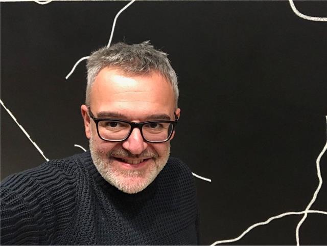 Laureato in Filosofia