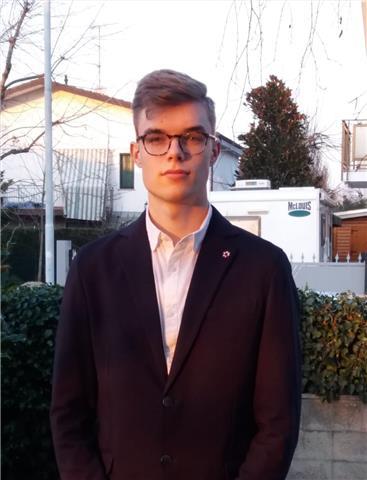 Diplomato in lingue e studente universitario offro lezioni in matematica, inglese, francese e tedesco