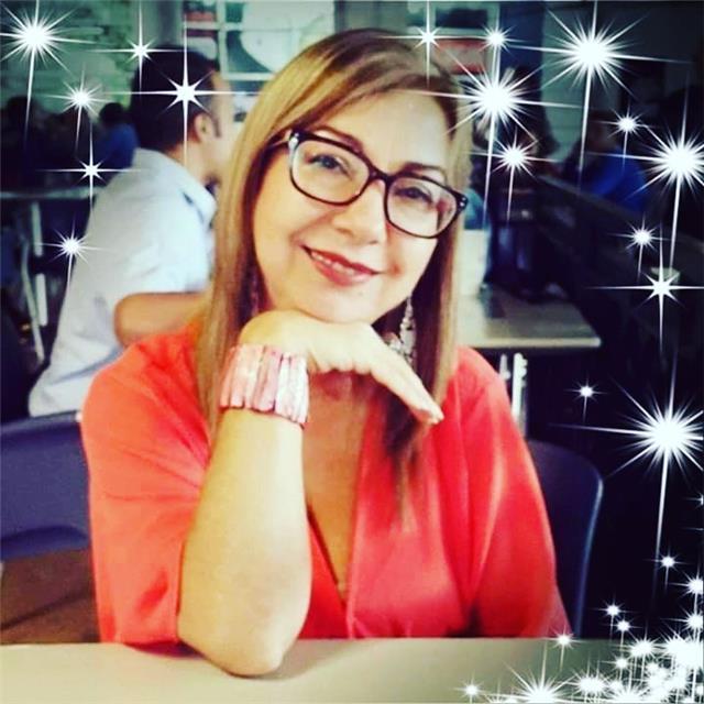 Profesora nativa de españa,con 28 años de experiencia en la enseñanza,ofrece clases 
particulares de español