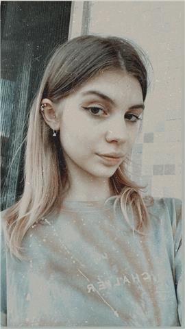 Sono una studentessa del quarto anno di liceo scientifico, offro ripetizioni di ogni materia e aiuto compiti a ragazzi delle scuole medie ed elementari
