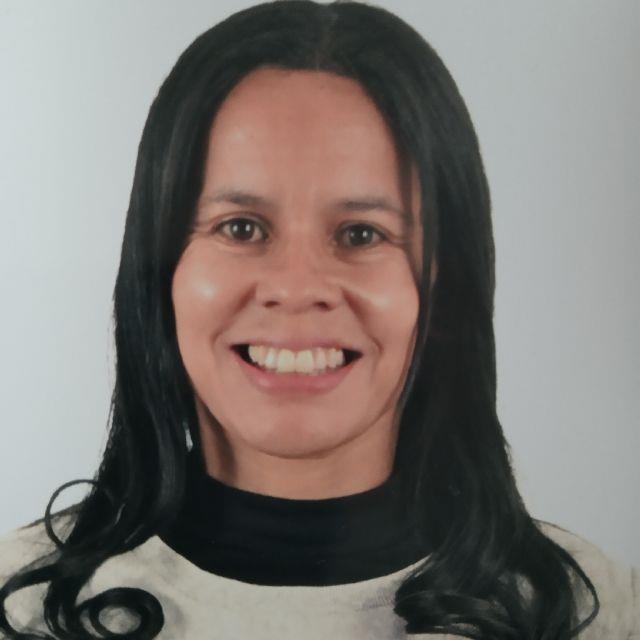 Doy clases particulars y en institucions de la educació ambiental y de igual forma trabajo con niños de educacion inicial