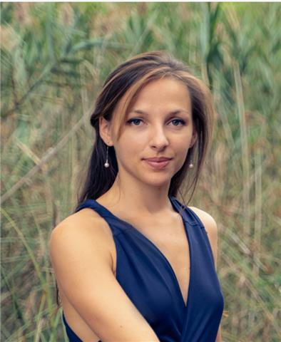 Pianista francese diplomata in Francia Svizzera e Italia propone lezioni di pianoforte